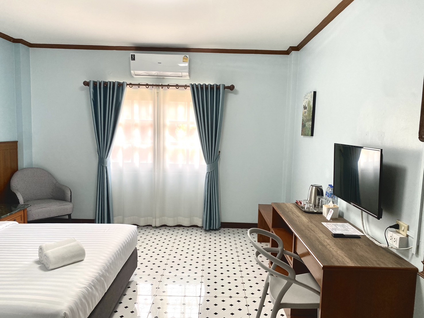 โรงแรมชัยนาทแกรนด์